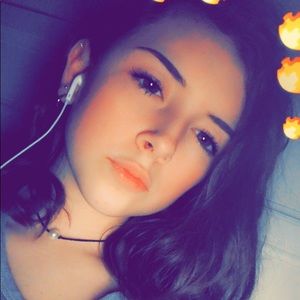 Meet your Posher, Ally